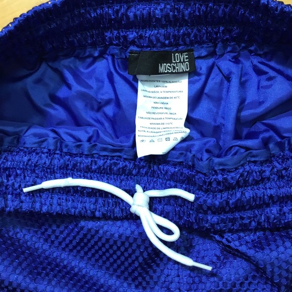 “ Love Moschino”Men’s swim trunks - Picture 2 of 3